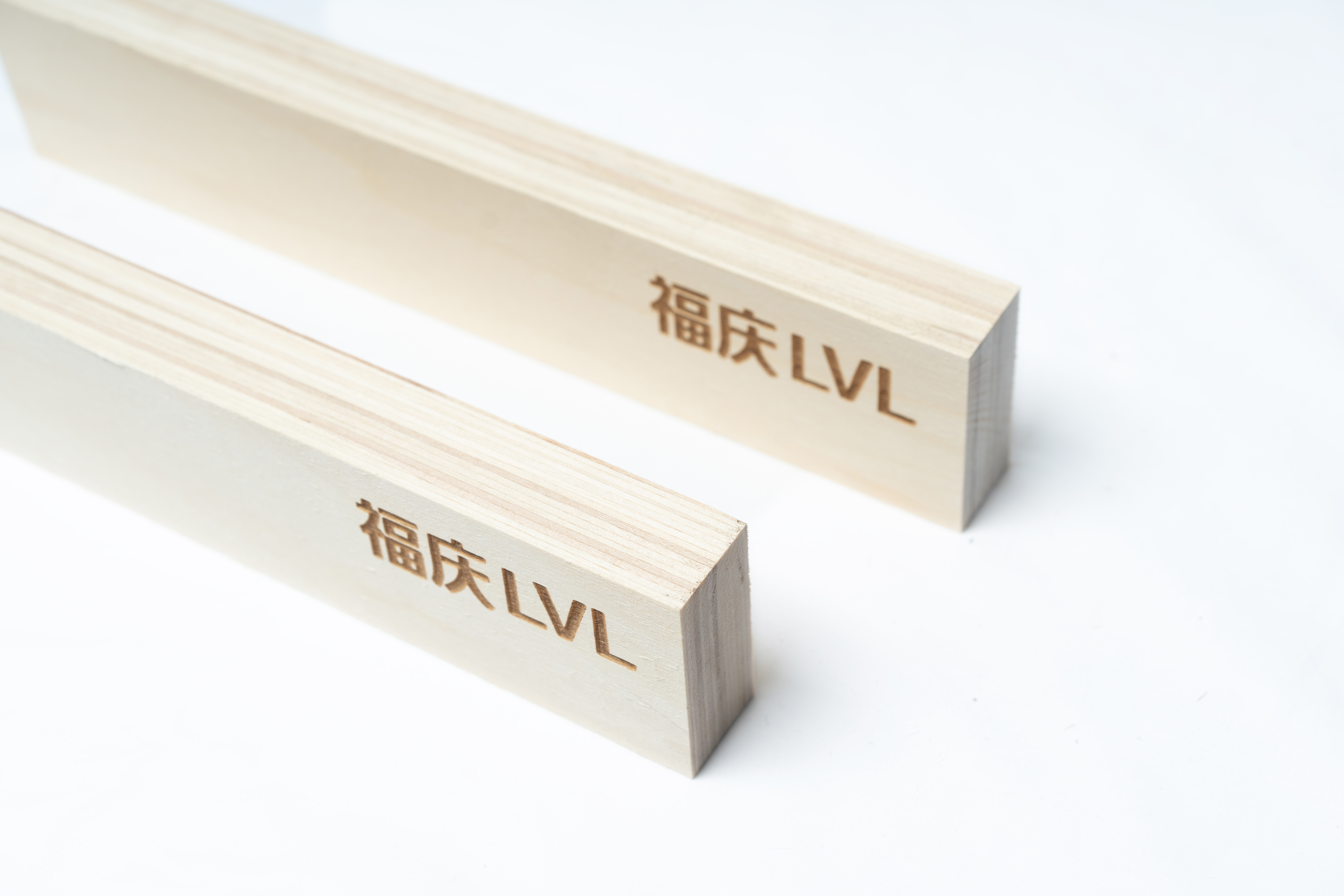 LVL 가구: 단단한 나무 가구보다 높은 비용 성능