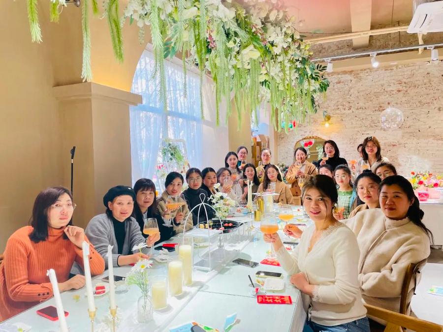 Fuqing Wood Industry ''Goddess Day'' Flower Arrangement Salon