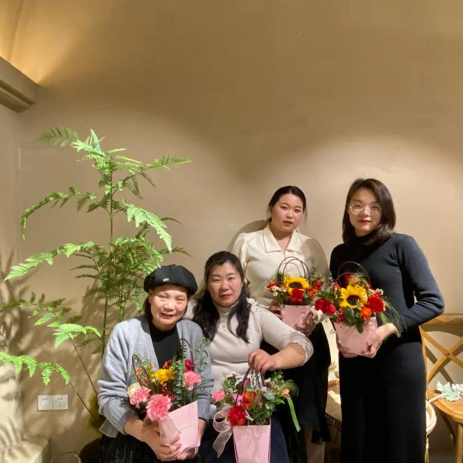 Fuqing Wood Industry ''Goddess Day'' Flower Arrangement Salon