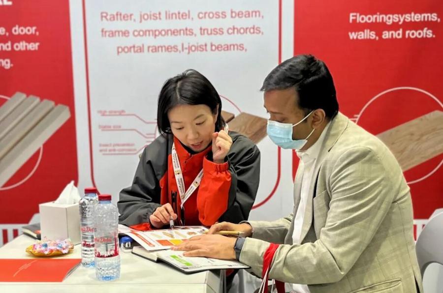 On the First Day of DUBAI WOODSHOW, Fuqing LVL Was Stunned and Made a Name for Itself