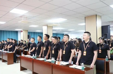 내부 기술 호닝, 협업 개발 | 푸칭 우드 산업, 월간 교육 회의 성공적으로 개최