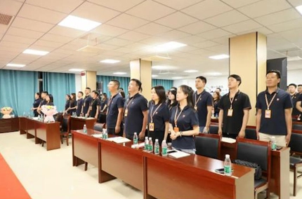 당신의 이미지가 당신의 능력을 이끌게하십시오! 푸칭 우드 산업의 ''비즈니스 영향'' 교육이 성공적으로 이루어집니다!