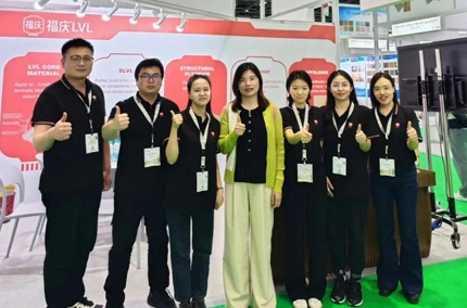 새해 데뷔! DUBAI WOODSHOW의 첫날, Fuqing LVL은 기절하고 그 자체로 이름을 만들었습니다.