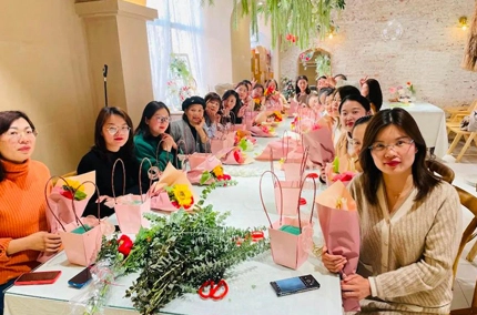 여성의 날 | 푸칭 우드 산업 ''여신의 날'' 꽃 배열 살롱